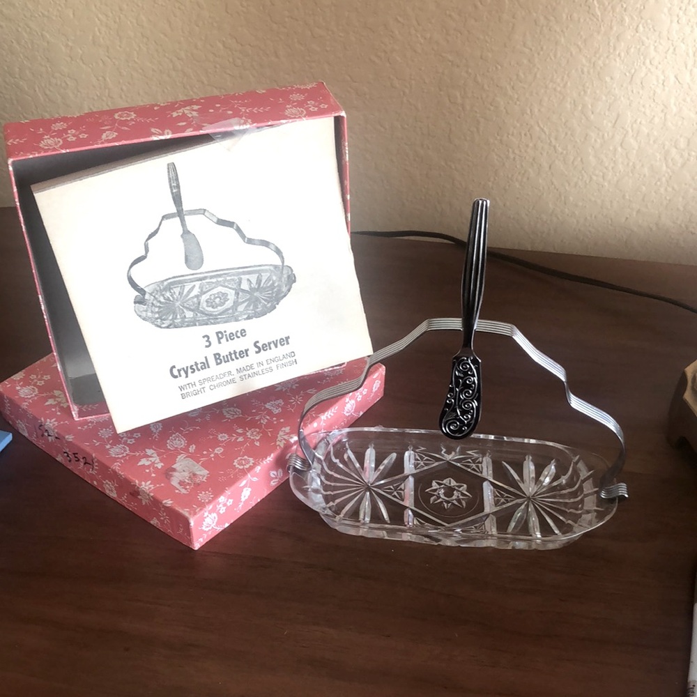 VTG Made in England. 3 Piece Crystal Butter Server